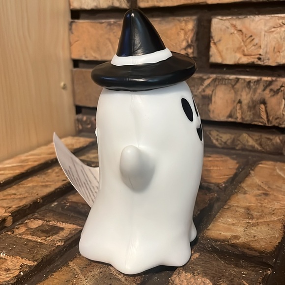 Hyde & EEK! Boutique Light Up 6.25” Halloween Spooky Ghost Blow Mold - Picture 4 of 6